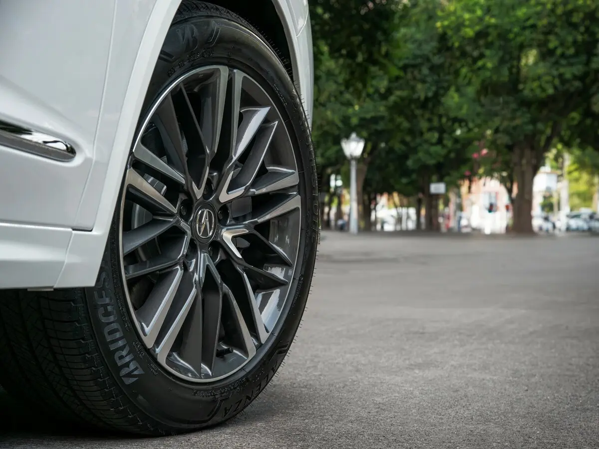 Acura MDX IV Рестайлинг Внедорожник 5 дв. — 照片 17