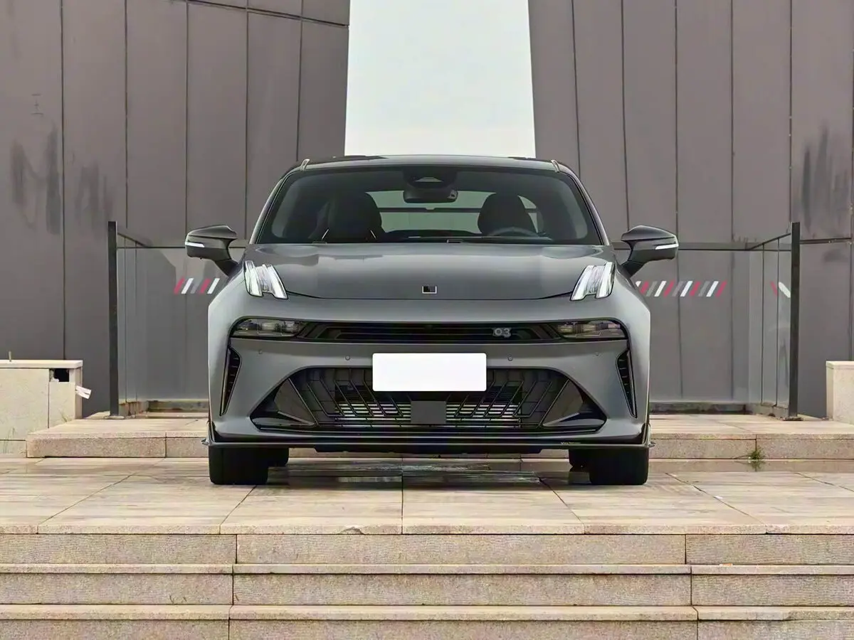 Lynk & Co 03 I Рестайлинг 2 Седан — фото 3
