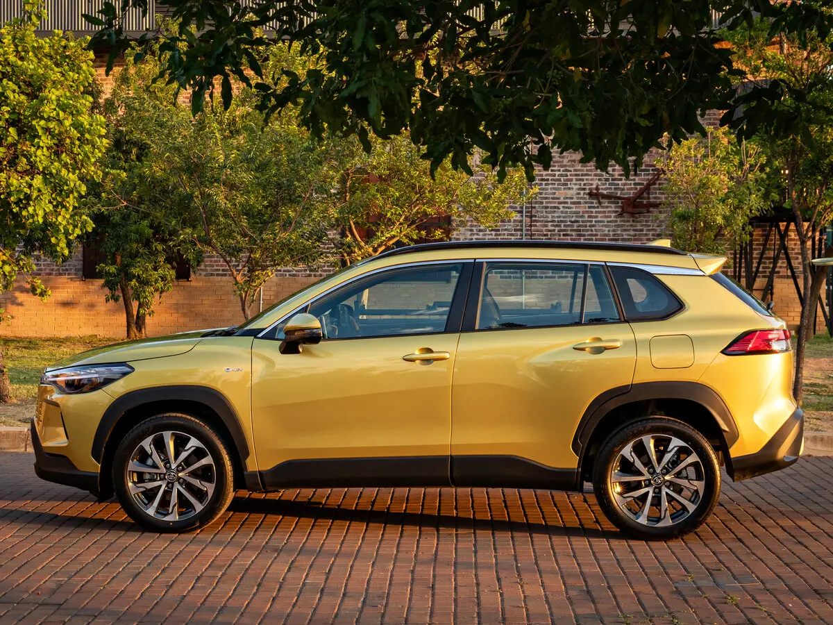Toyota Corolla Cross I Рестайлинг Внедорожник 5 дв. — сүрөт 2