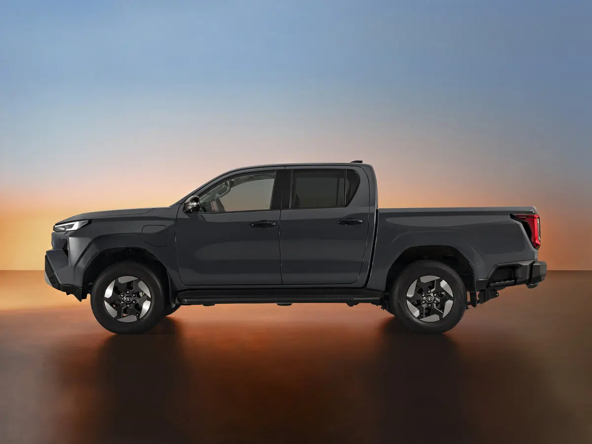Toyota Hilux IX Пикап Двойная кабина — 照片 2