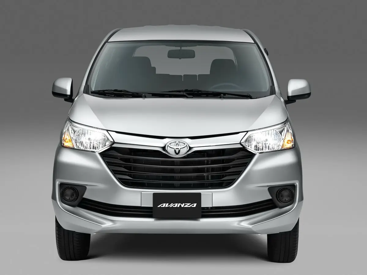 Toyota Avanza II Рестайлинг Минивэн — фото 3