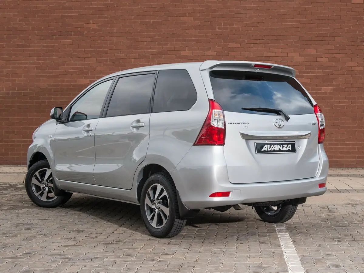 Toyota Avanza II Рестайлинг Минивэн — фото 5