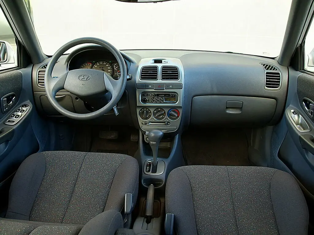 Hyundai Verna I Седан — photo 4