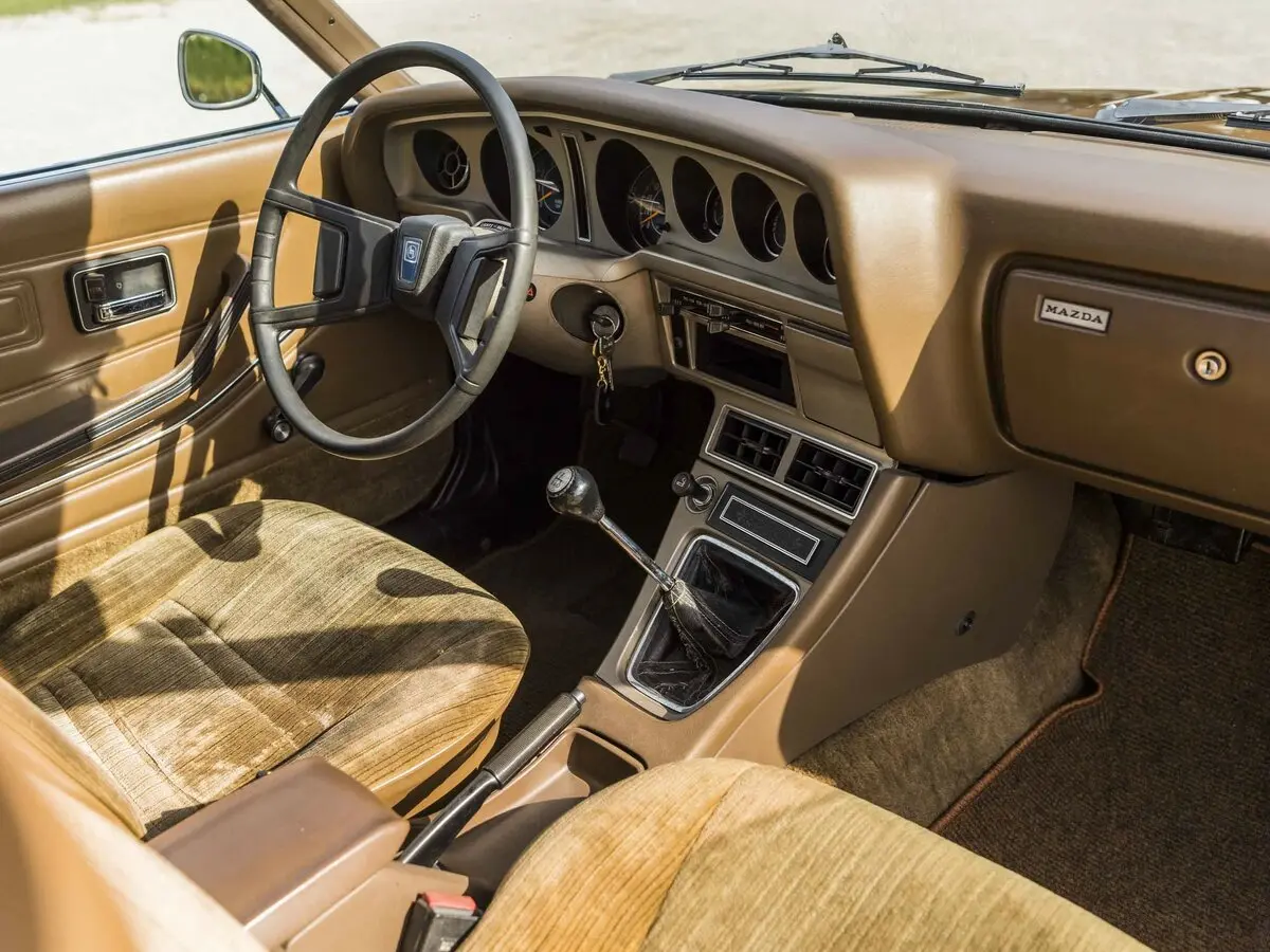 Mazda RX-4 1972 – 1978 Купе-хардтоп — сүрөт 7
