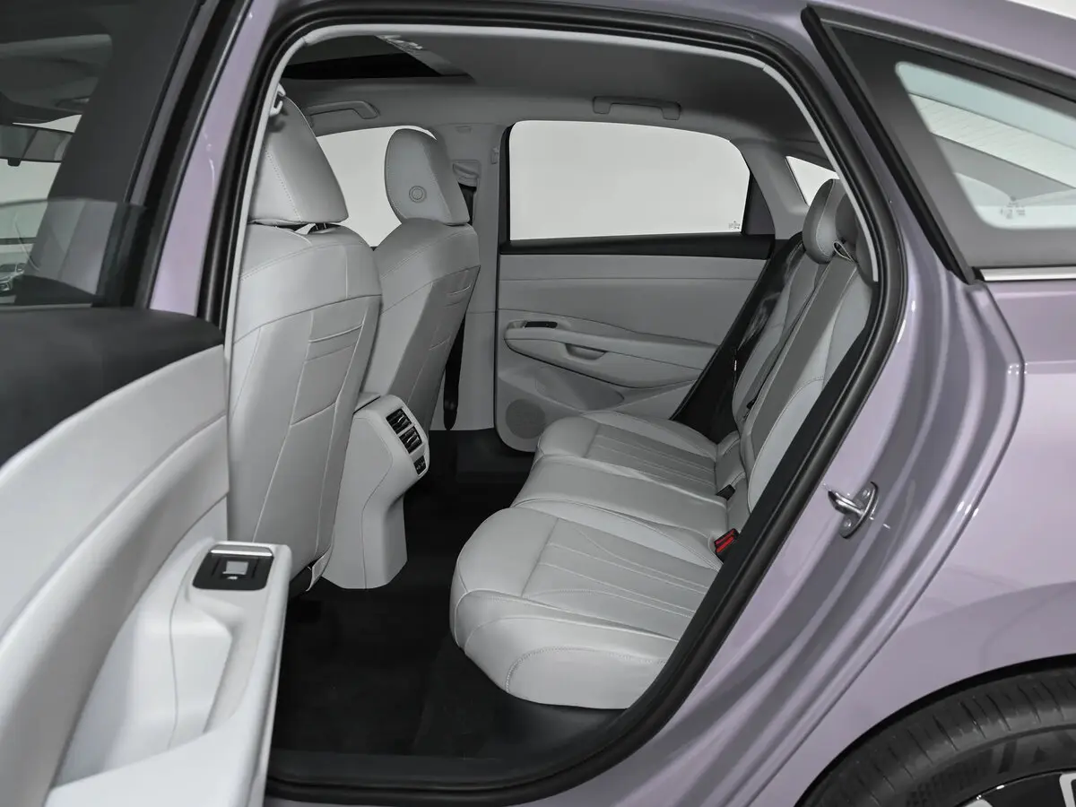 Volkswagen Lavida IV Седан Pro — сүрөт 8