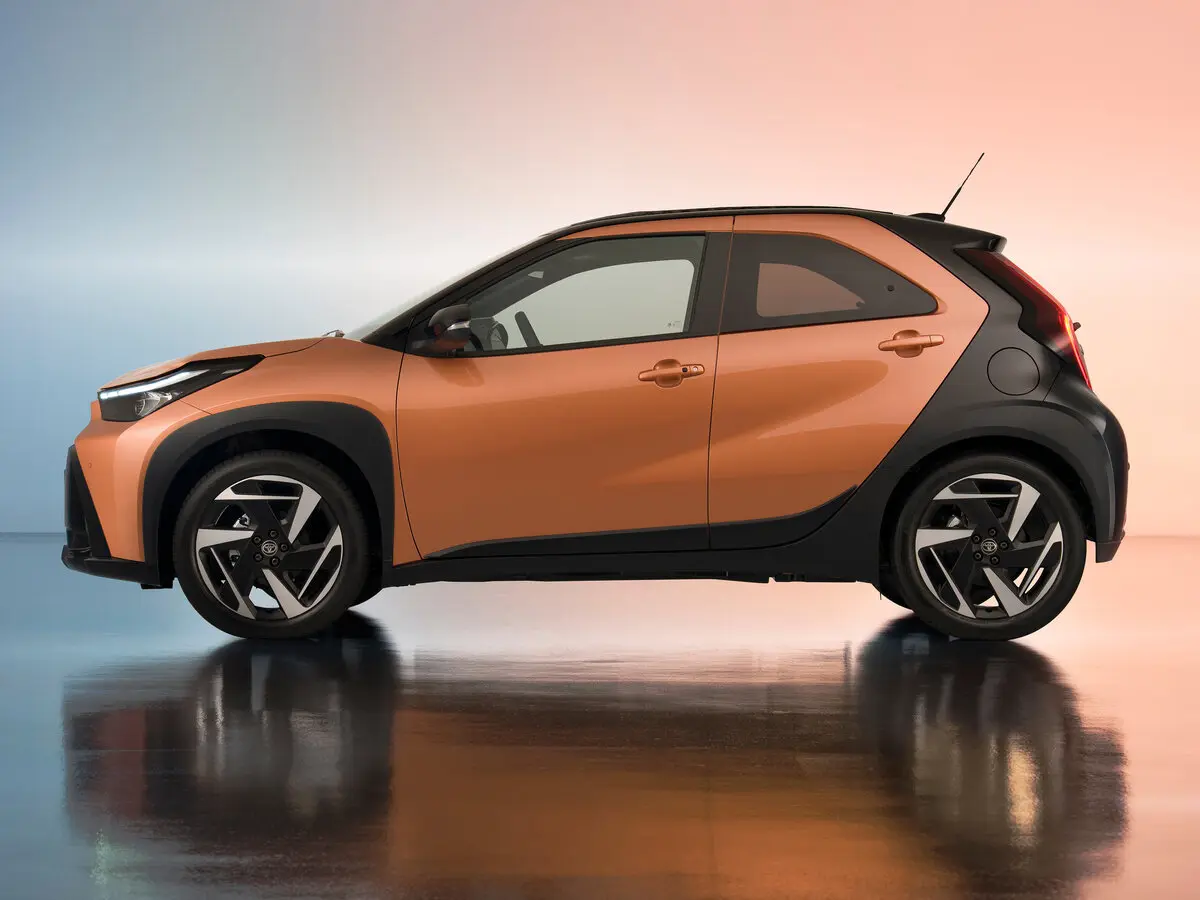 Toyota Aygo X I Рестайлинг Хэтчбек 5 дв. — фото 2