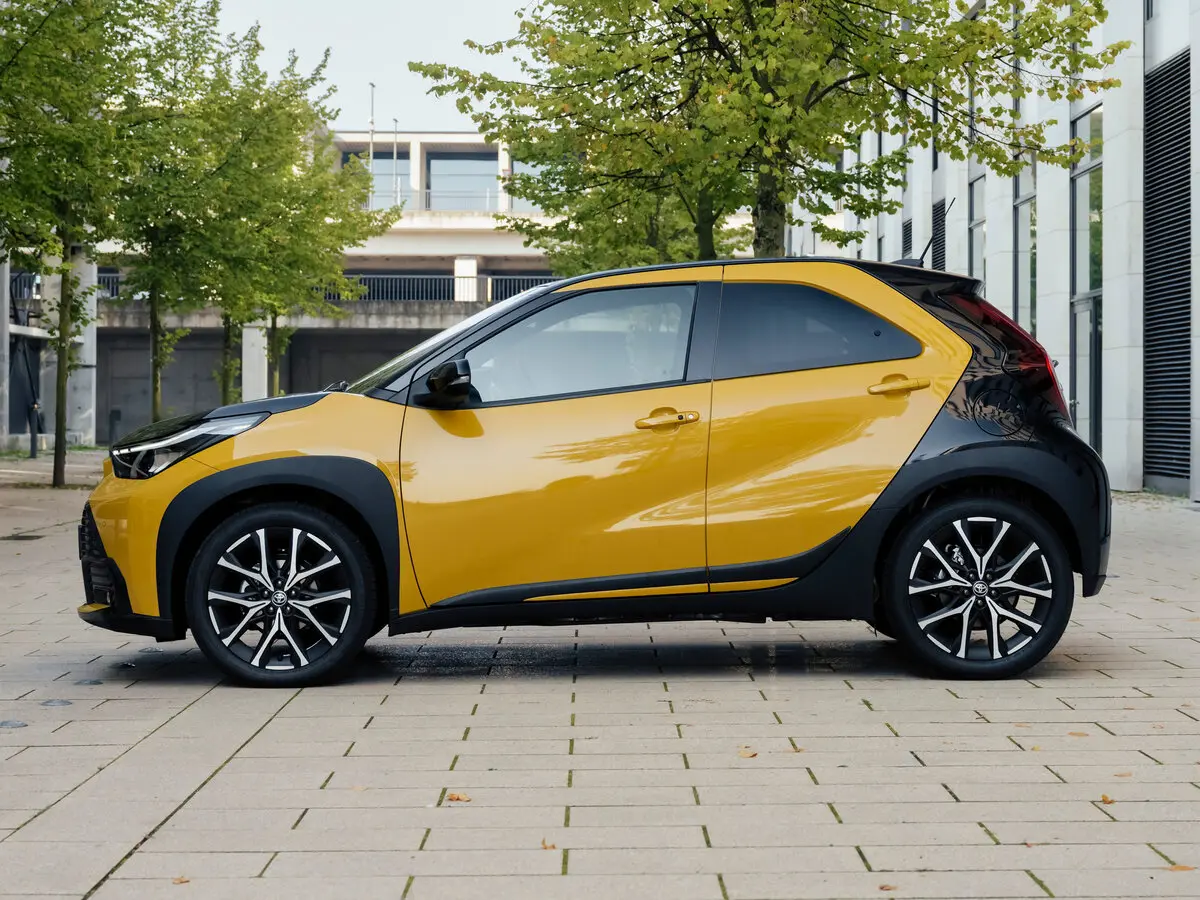 Toyota Aygo X I Рестайлинг Хэтчбек 5 дв. GR — фото 2