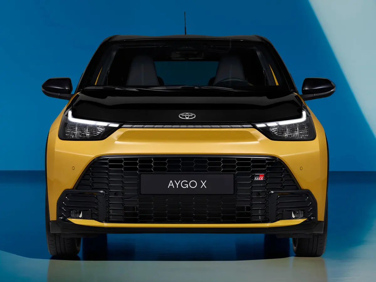 Toyota Aygo X I Рестайлинг Хэтчбек 5 дв. GR — фото 3