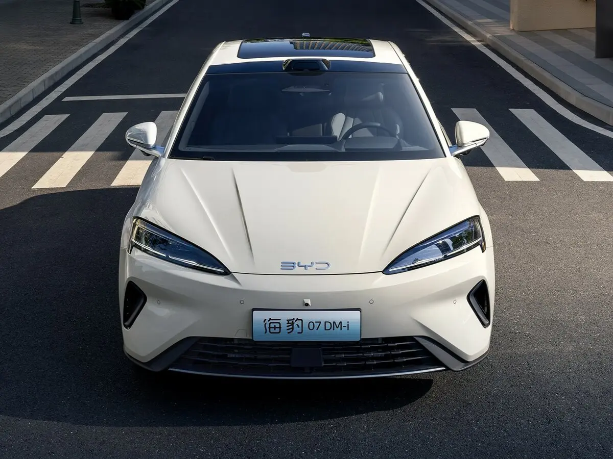 BYD Seal 07 I Рестайлинг Седан — 照片 2