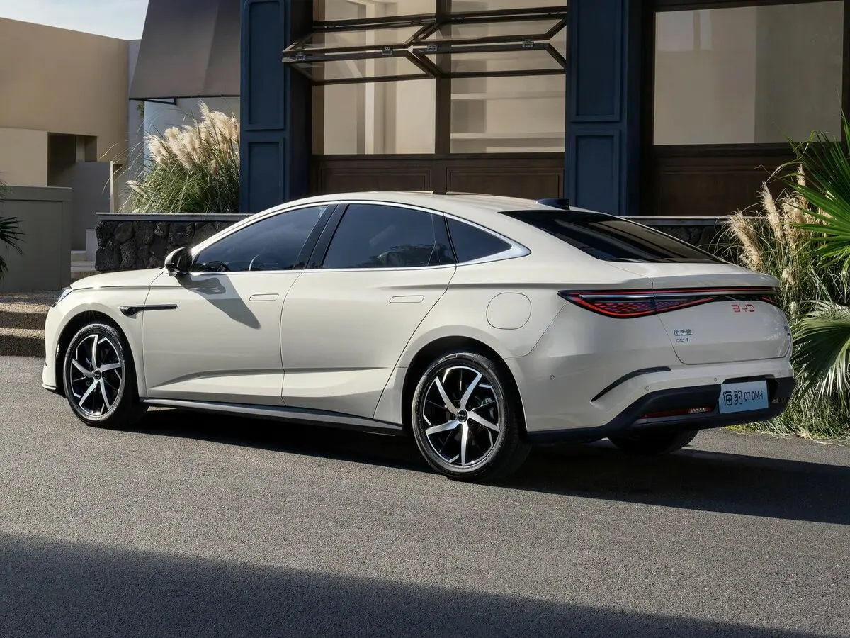 BYD Seal 07 I Рестайлинг Седан — 照片 3