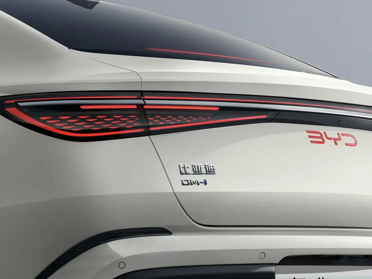 BYD Seal 07 I Рестайлинг Седан — 照片 11
