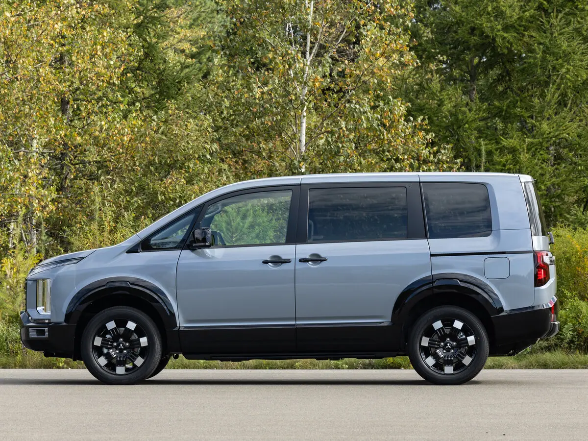 Mitsubishi Delica D:5 I Рестайлинг 2 Минивэн — сүрөт 2