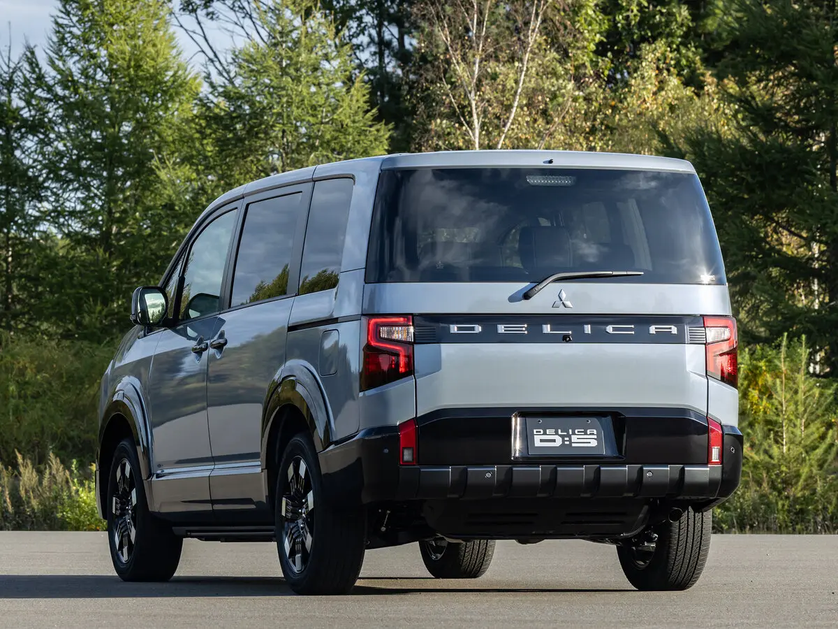Mitsubishi Delica D:5 I Рестайлинг 2 Минивэн — сүрөт 5