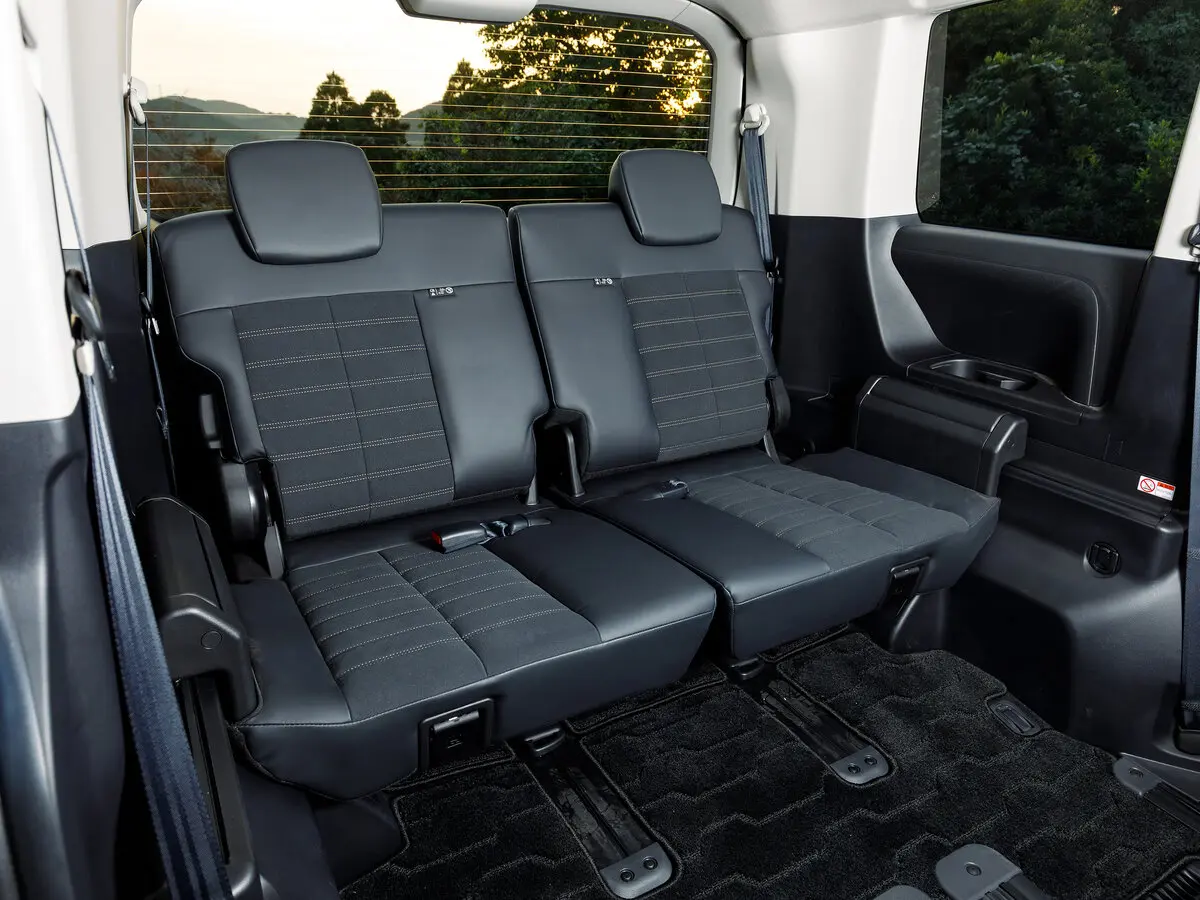 Mitsubishi Delica D:5 I Рестайлинг 2 Минивэн — сүрөт 10