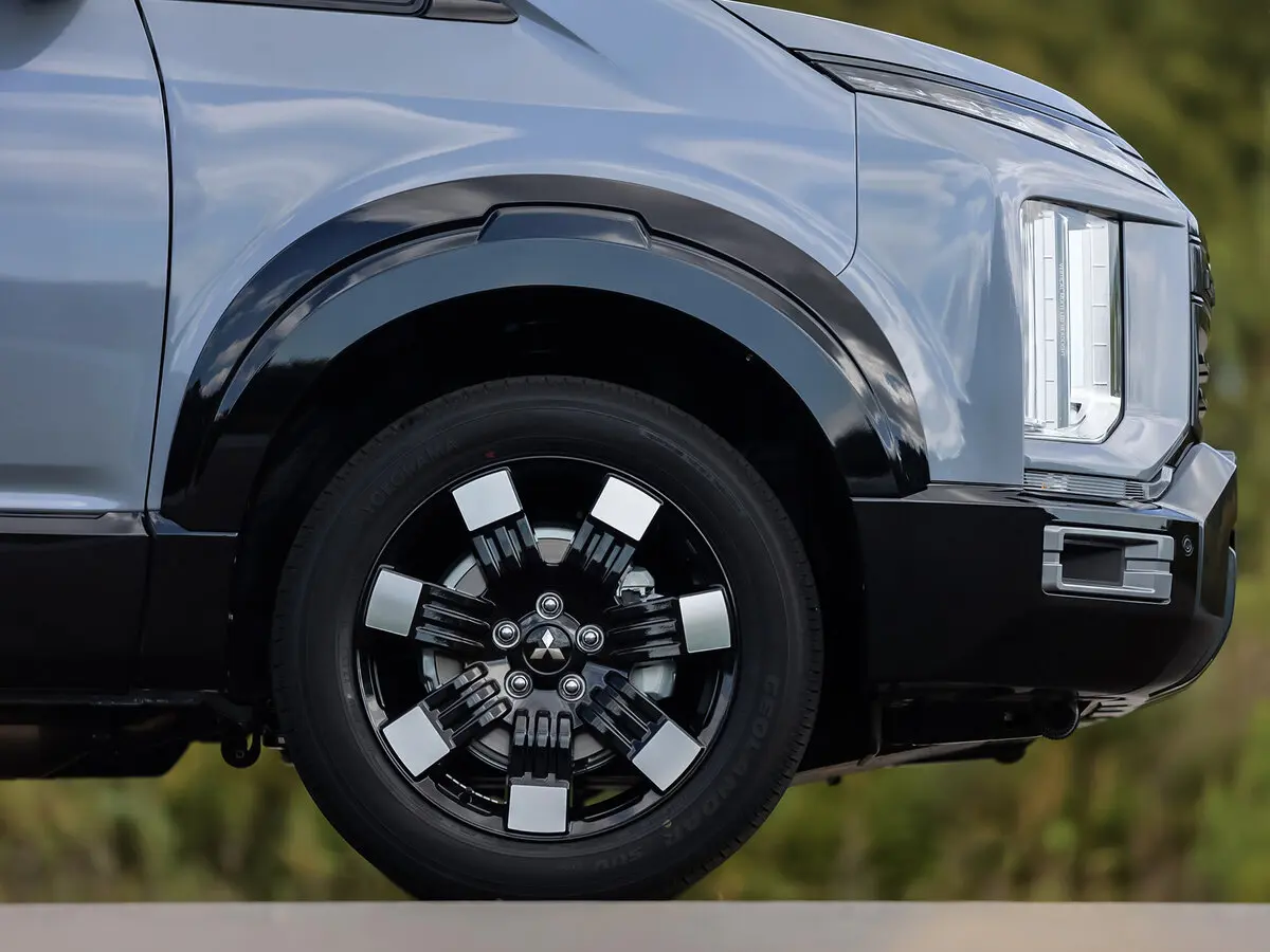 Mitsubishi Delica D:5 I Рестайлинг 2 Минивэн — сүрөт 14