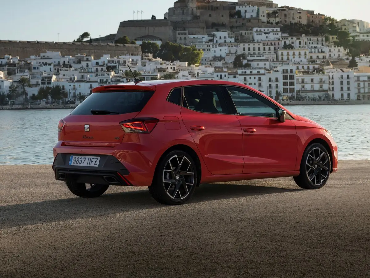 SEAT Ibiza V Рестайлинг 2 Хэтчбек 5 дв. — 照片 4