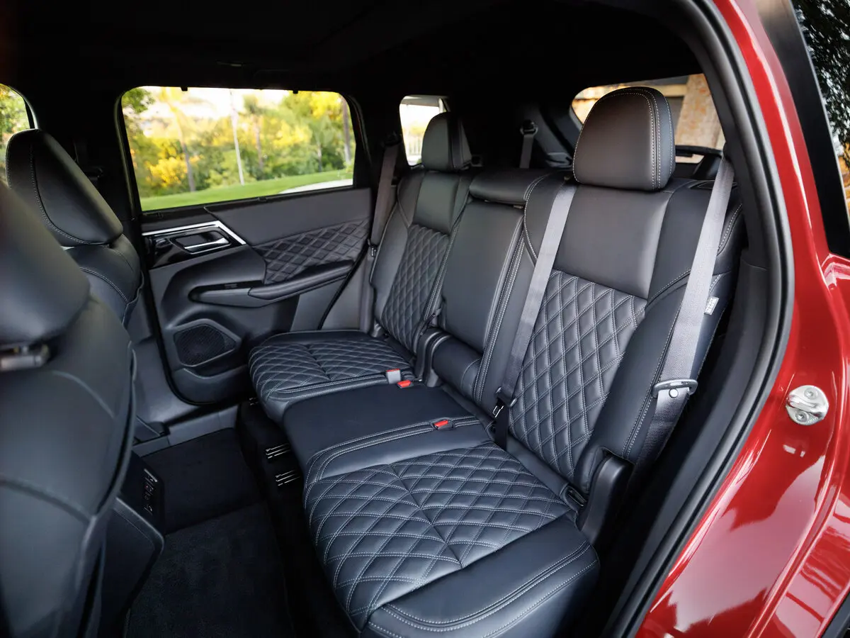 Nissan Rogue IV Внедорожник 5 дв. PHEV — photo 10