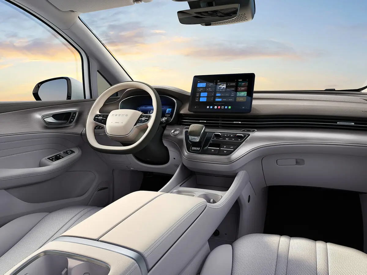 Roewe iMAX8 I Рестайлинг Минивэн — сүрөт 5