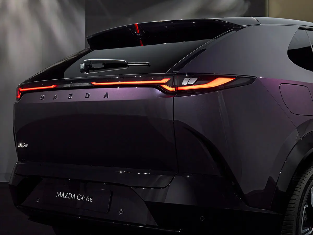 Mazda CX-6e 2026 – н.в. Внедорожник 5 дв. — сүрөт 13