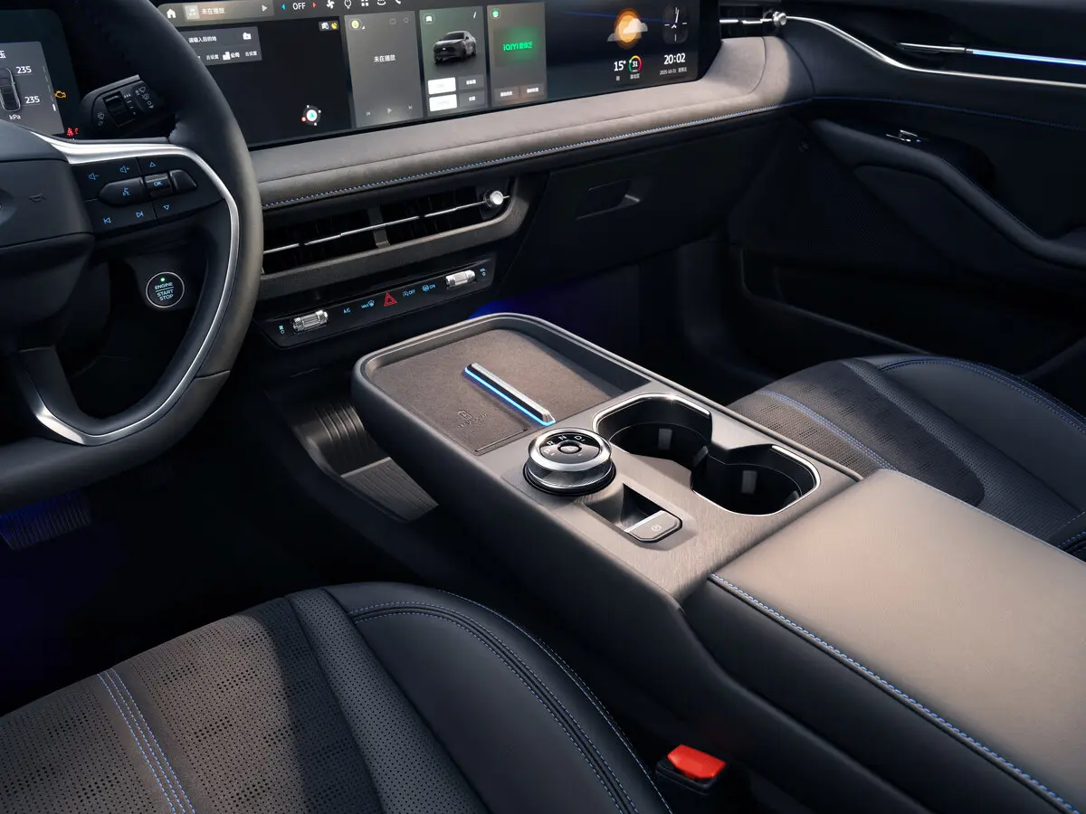 Ford Mondeo VI Рестайлинг Седан — фото 6