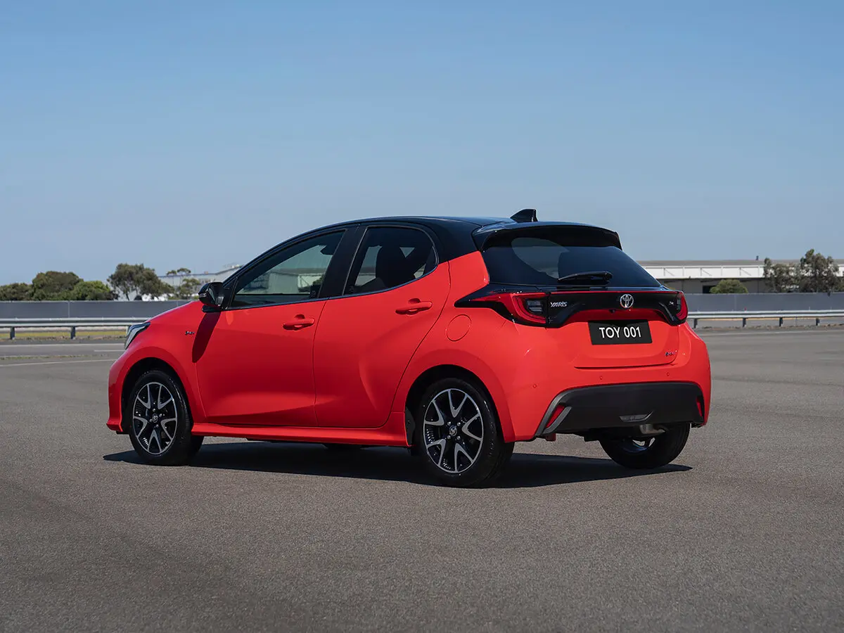 Toyota Yaris IV Рестайлинг Хэтчбек 5 дв. — сүрөт 3