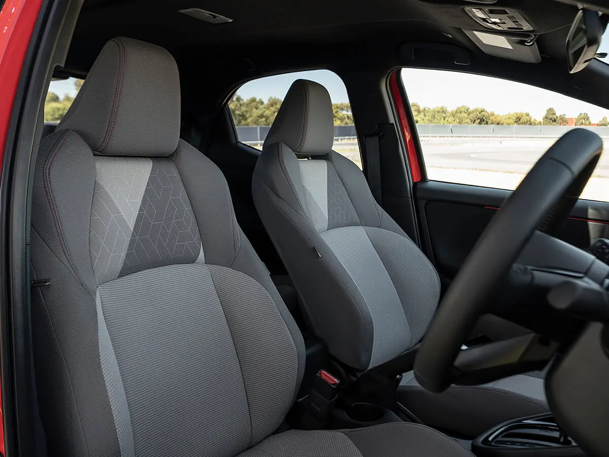 Toyota Yaris IV Рестайлинг Хэтчбек 5 дв. — сүрөт 5