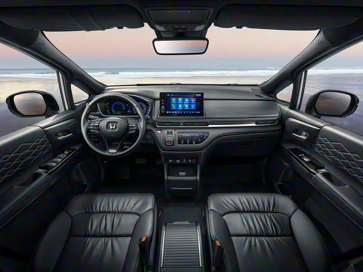 Honda Elysion II Рестайлинг 3 Минивэн — фото 5