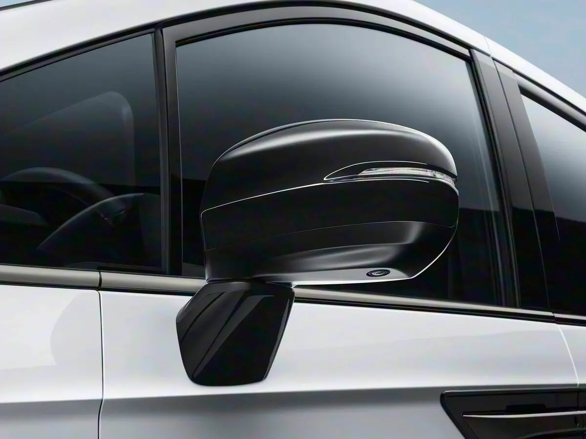 Honda Elysion II Рестайлинг 3 Минивэн — фото 7