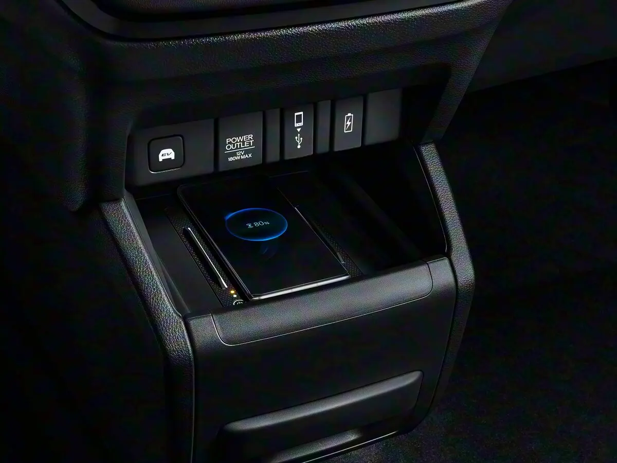 Honda Elysion II Рестайлинг 3 Минивэн — фото 12
