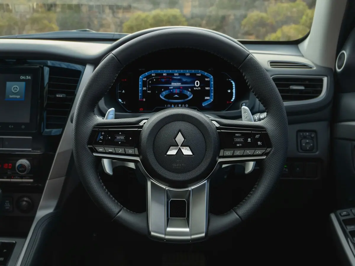 Mitsubishi Pajero Sport III Рестайлинг 2 Внедорожник 5 дв. — фото 6