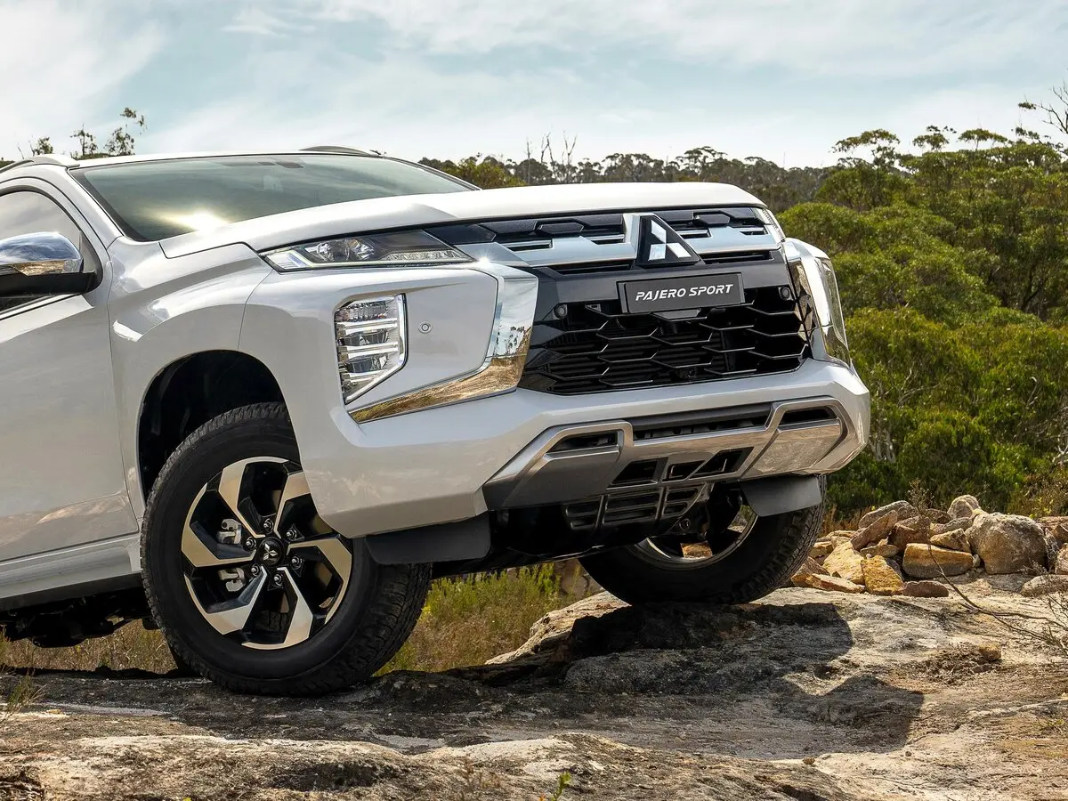 Mitsubishi Pajero Sport III Рестайлинг 2 Внедорожник 5 дв. — фото 7