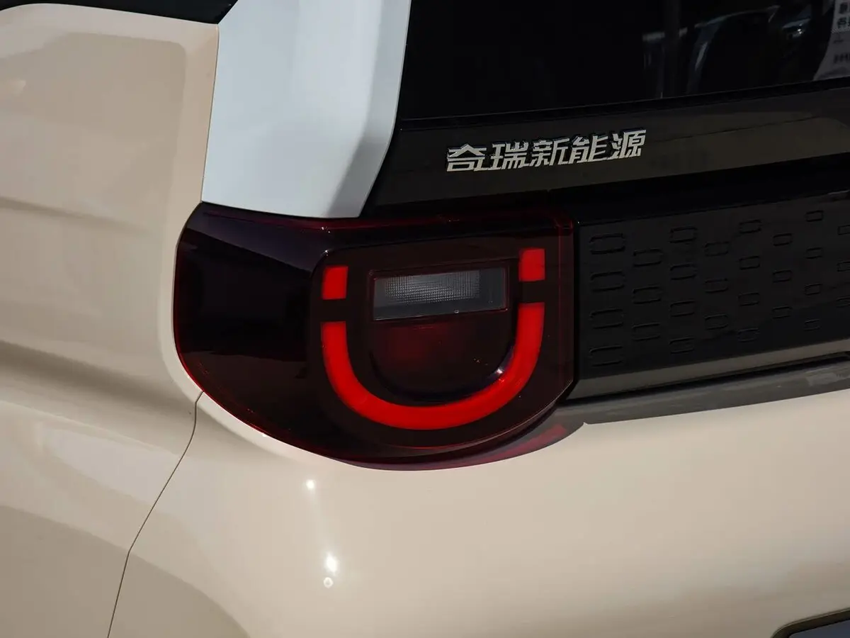 Chery QQ Ice Cream I Рестайлинг Хэтчбек 3 дв. — сүрөт 12