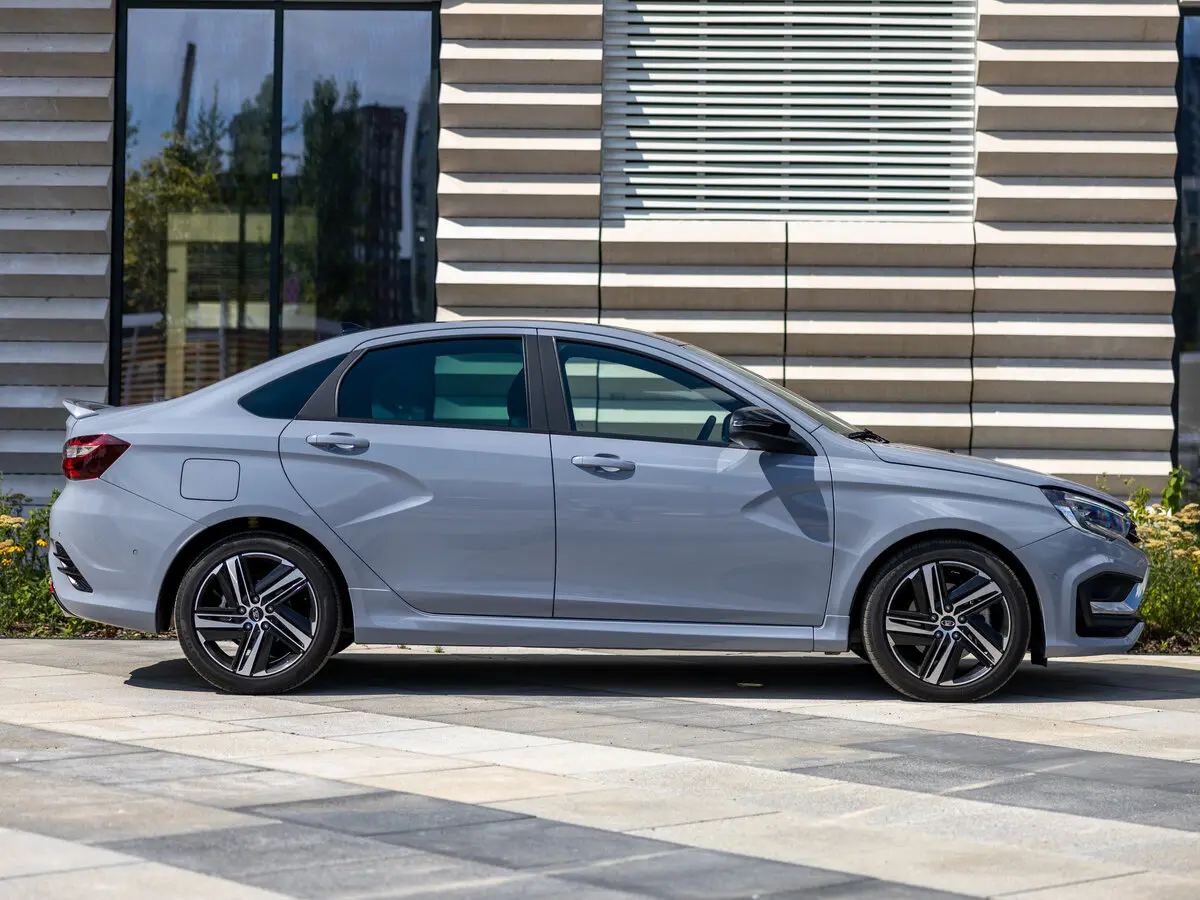 Lada (ВАЗ) Vesta I Рестайлинг (NG) Седан Sport — сүрөт 17