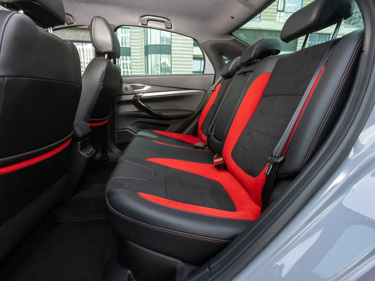 Lada (ВАЗ) Vesta I Рестайлинг (NG) Седан Sport — сүрөт 26