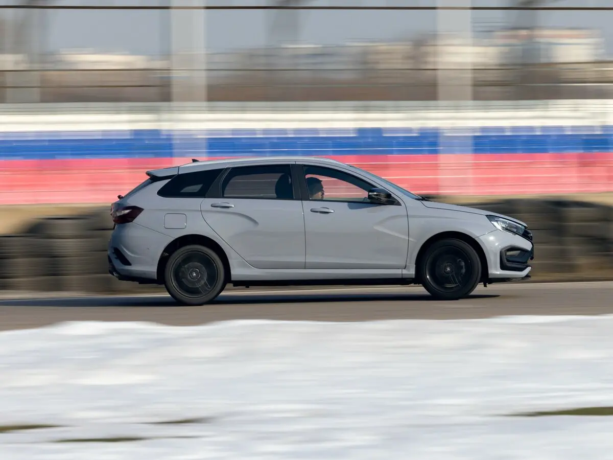Lada (ВАЗ) Vesta I Рестайлинг (NG) Универсал 5 дв. SW Sport — photo 17