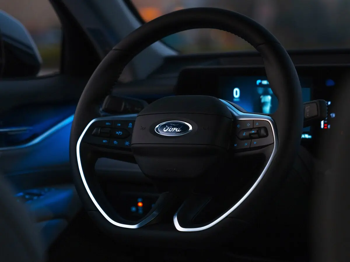 Ford Taurus VIII Рестайлинг Седан — сүрөт 5
