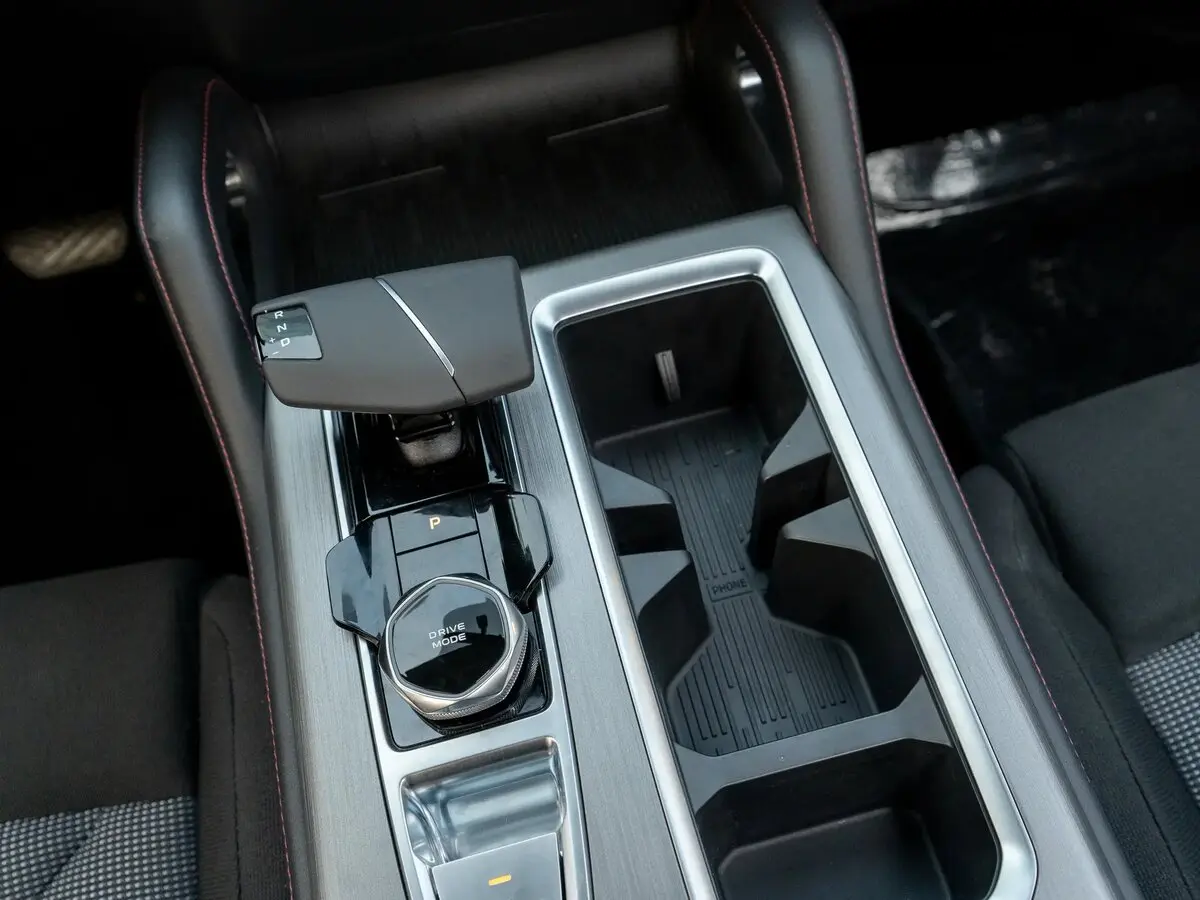 Changan Kaicene F70 I Рестайлинг Пикап Двойная кабина — 照片 7