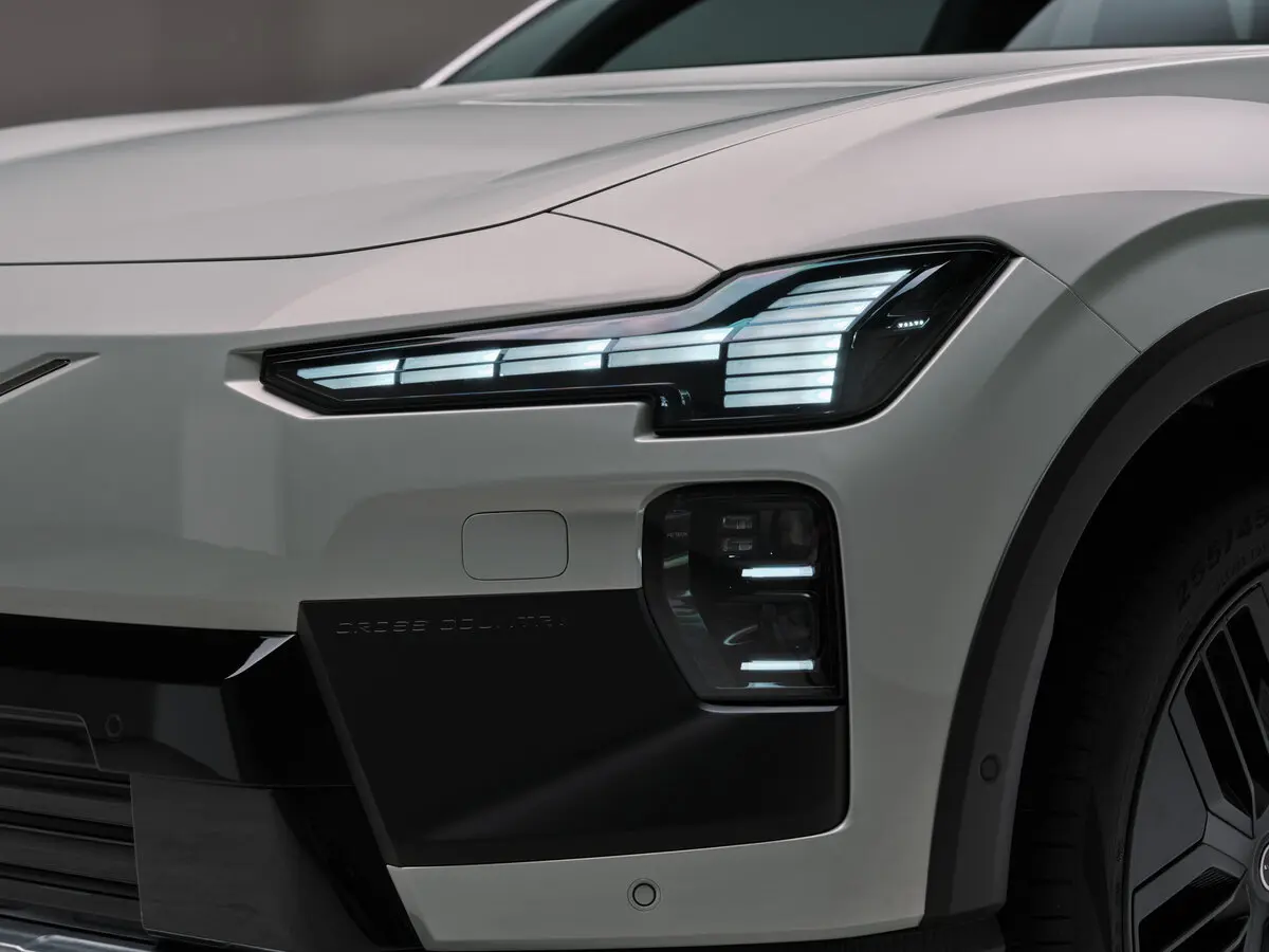 Volvo EX60 2026 – н.в. Внедорожник 5 дв. Cross Country — сүрөт 12