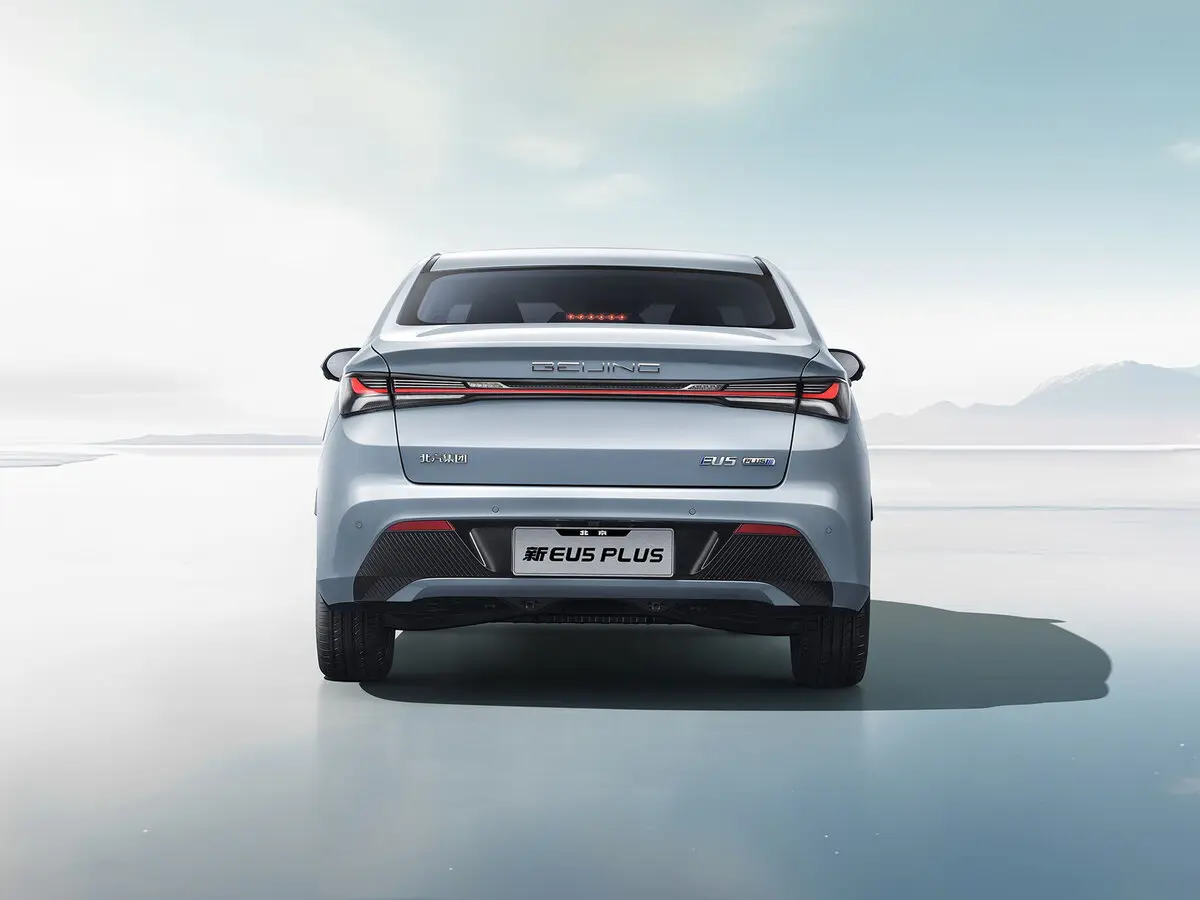 BAIC EU5 Plus I Рестайлинг Седан — 照片 4