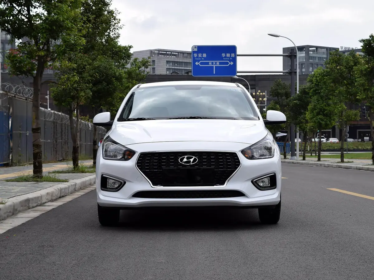 Hyundai Reina 2017 – 2021 Седан — photo 3