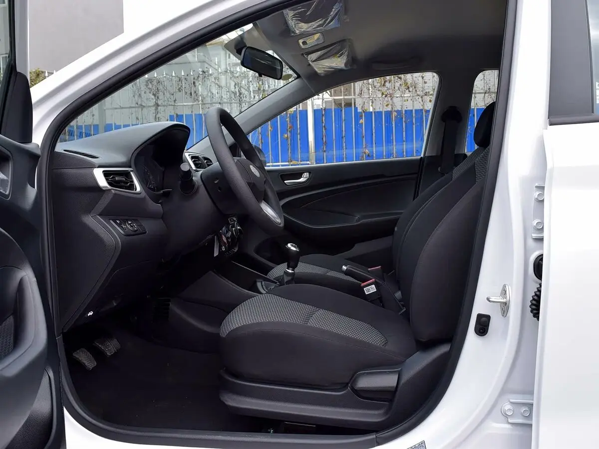 Hyundai Reina 2017 – 2021 Седан — photo 7