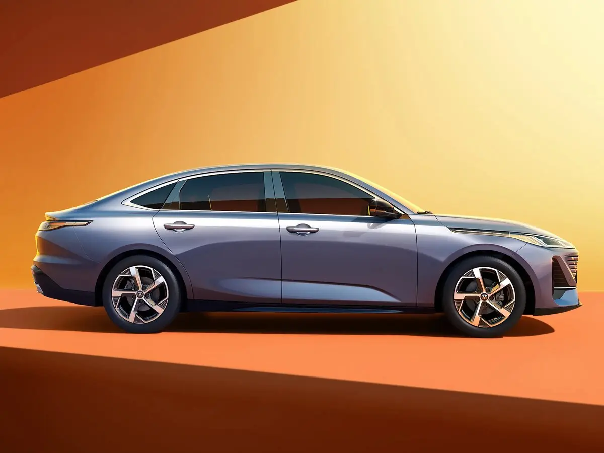 Changan Eado IV Седан — сүрөт 2