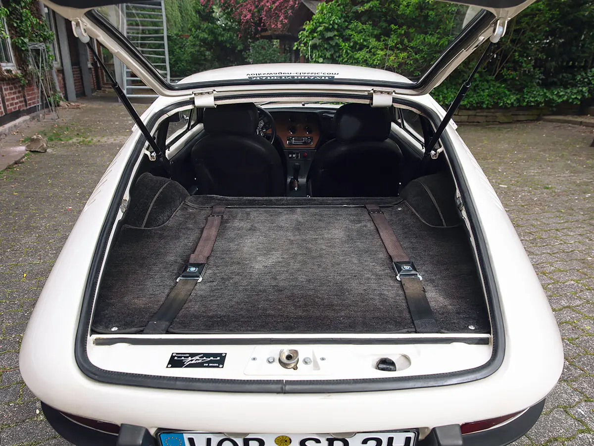 Volkswagen SP-2 1972 – 1976 Купе — photo 9