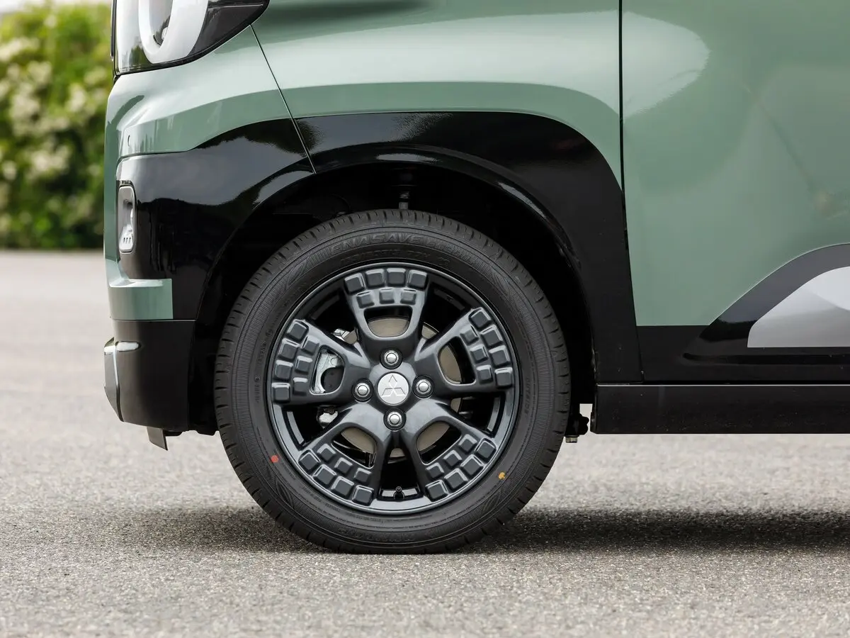 Mitsubishi Delica Mini II Микровэн — сүрөт 16