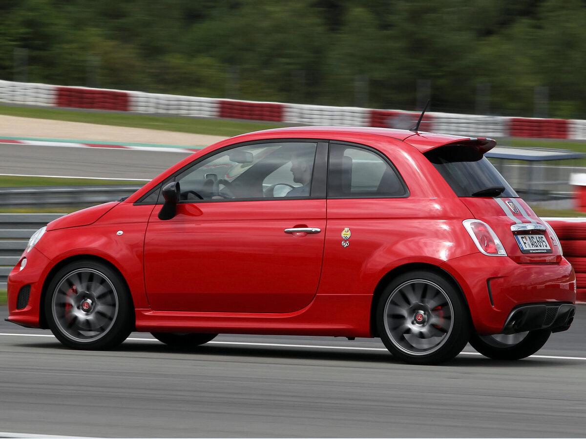 Abarth 695 I Хэтчбек 3 дв. — фото 3