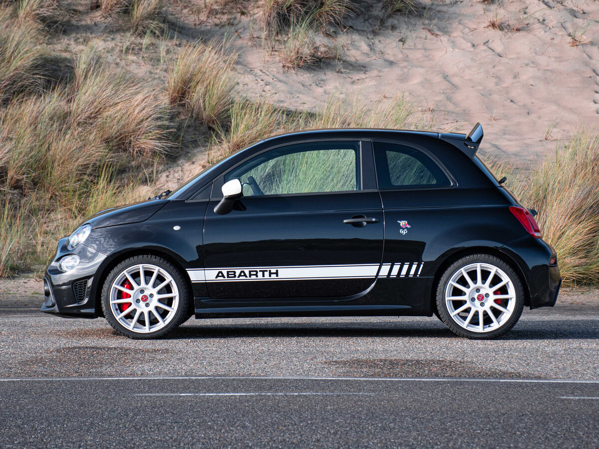 Abarth 695 I Рестайлинг Хэтчбек 3 дв. — фото 3