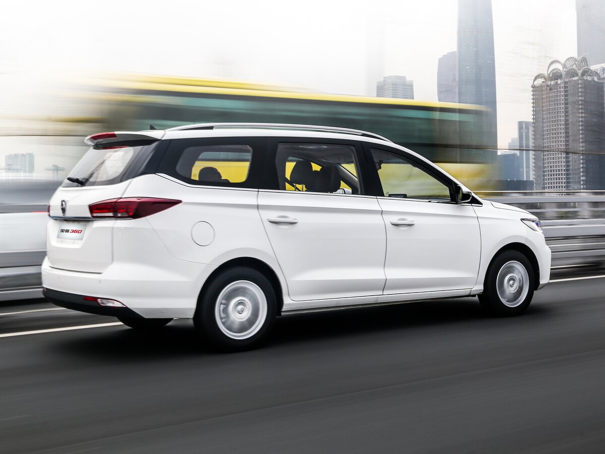 Baojun 360 2018 – 2021 Минивэн