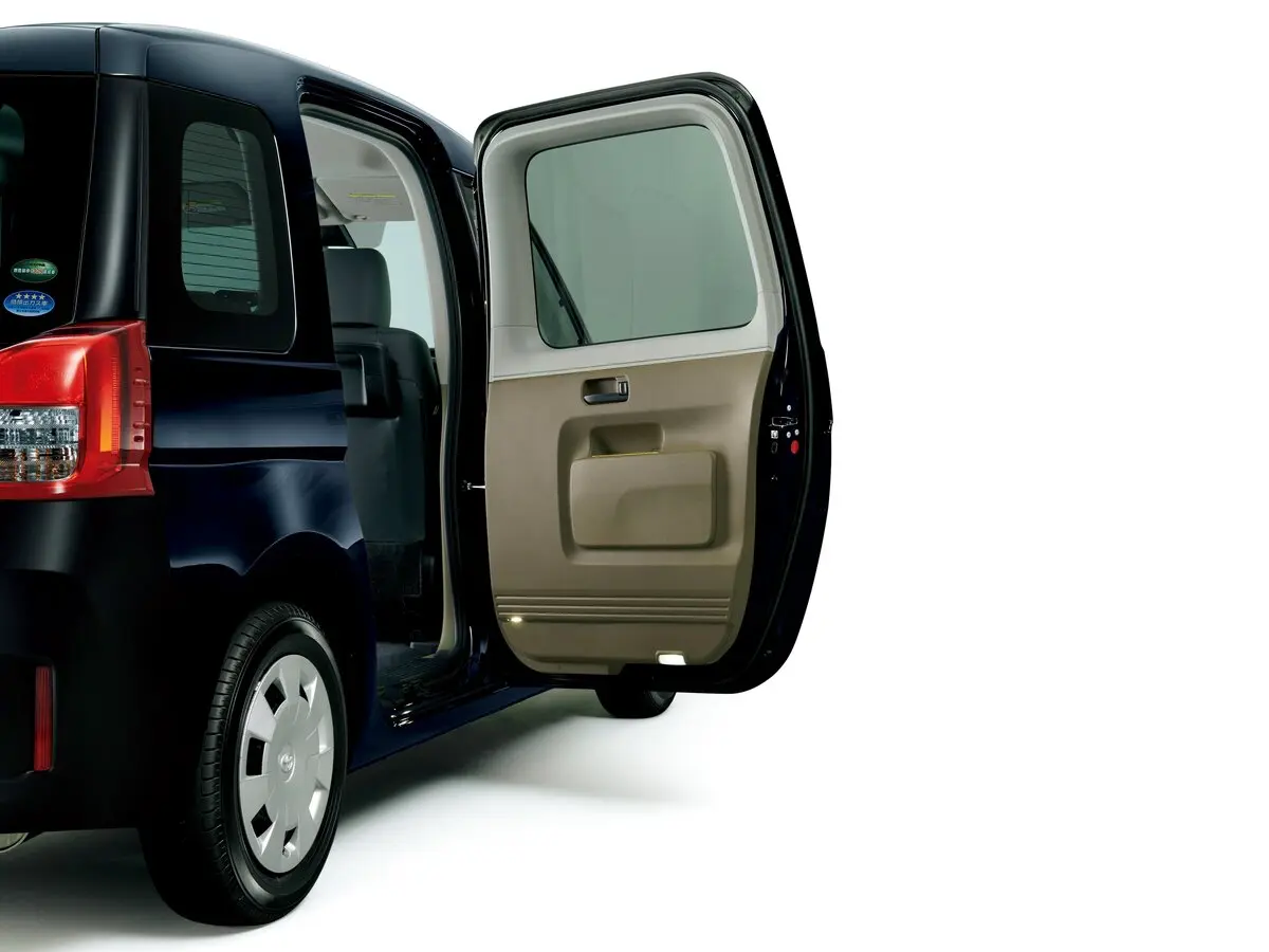 Toyota JPN Taxi 2017 – н.в. Микровэн — сүрөт 9