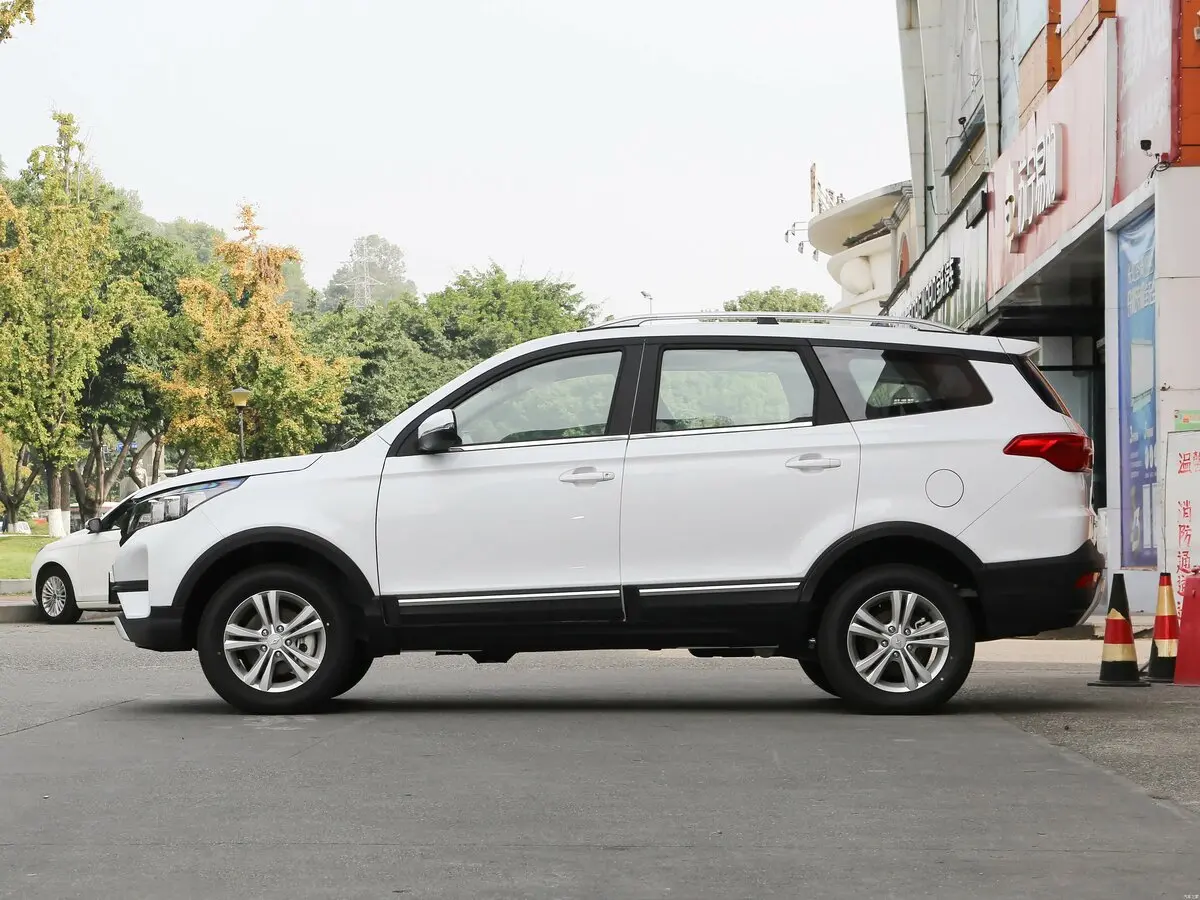 BAIC Ruixiang X3 2022 – н.в. Внедорожник 5 дв. — photo 2