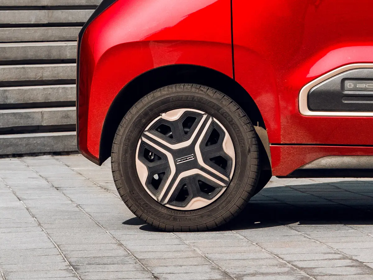 Baojun E200 2018 – 2022 Хэтчбек 3 дв. — photo 11